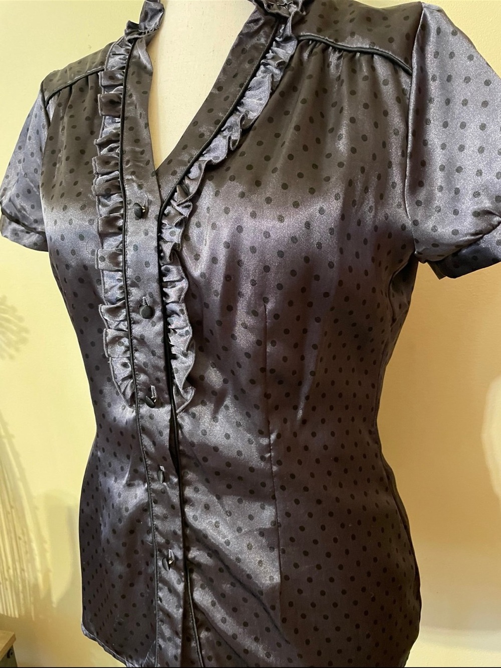 Charlotte Russe Black Polka Dot Satin Ruffle Button-Down Top - Picture 2 of 3